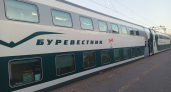 В РЖД запустили вагон, где все купе одноместные: цена ниже СВ, завтрак и билеты включены — можно высыпаться без соседей