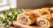 Вкуснее пирожков и проще самсы: рулеты с мясом из заварного теста — сытный ужин за один рецепт