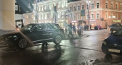 Спасаю днище автомобиля от коррозии за копейки: вот что кладу под коврики – лайфхак для водителей