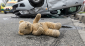 Трёхлетняя девочка пострадала в перевернувшейся Lada Granta