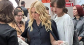 Яна Рудковская оценила экспозицию елецкого кружева на выставке в Москве