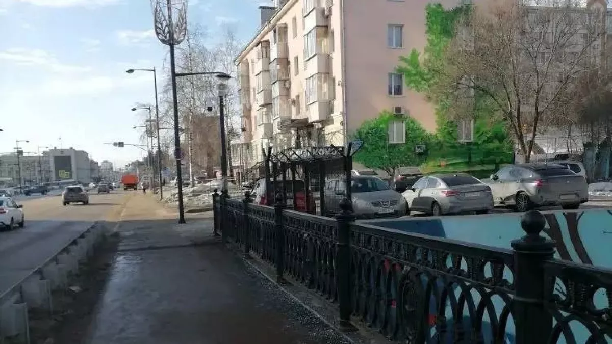 На Плехановском мосту появилось новое чугунное ограждение