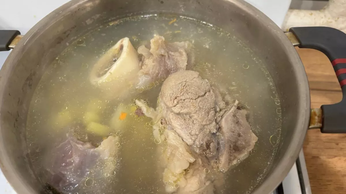 Бульон, который пила советская элита: забытый рецепт академика Бехтерева для печени и суставов