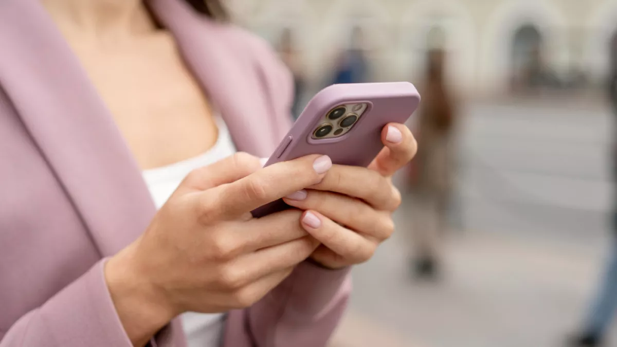 Продавец фальшивого айфона обманул покупательницу трогательной историей