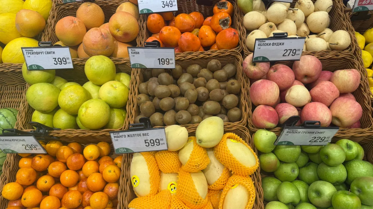 Вот к чему приведёт привычка срезать плесень на фруктах и есть их: предупреждение диетолога