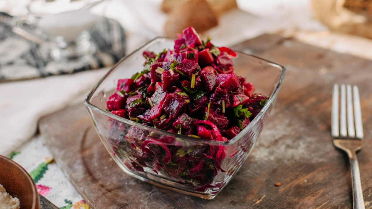 Винегрет больше не готовлю: салат со свеклой по-грузински - вкуснее и готовится проще