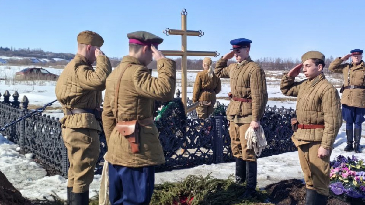 В Ивановке захоронили жертв концлагеря военных лет