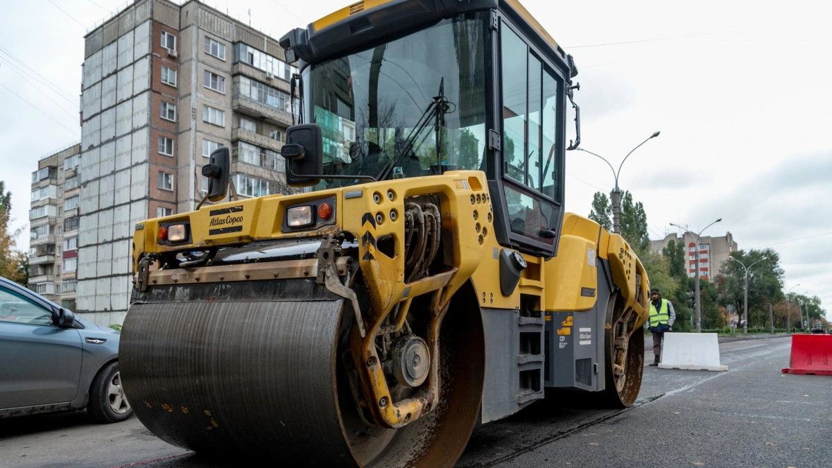 Дороги к больницам отремонтируют в трех городах области