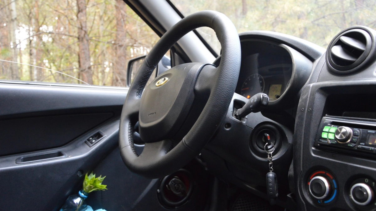 Водителей с многолетним стажем заставят пересдавать права в конце марта – и вот почему