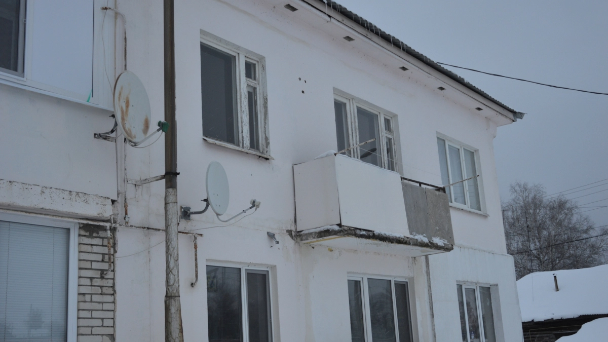 Чем укрепляли бетон в СССР: добавьте этот компонент в цемент — и отмостка не треснет через пару лет