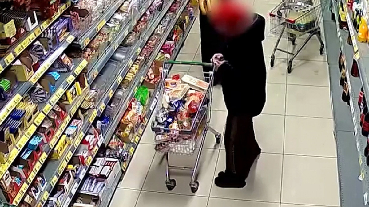 Полицейские Липецка и Лебедяни раскрыли кражи алкоголя и продуктов