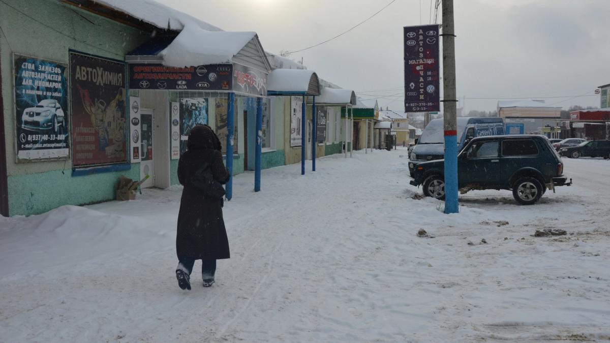 Почему чрезмерная любовь к детям обернется бедой: вот какие 4 вещи нельзя отдавать на пенсии, даже из любви