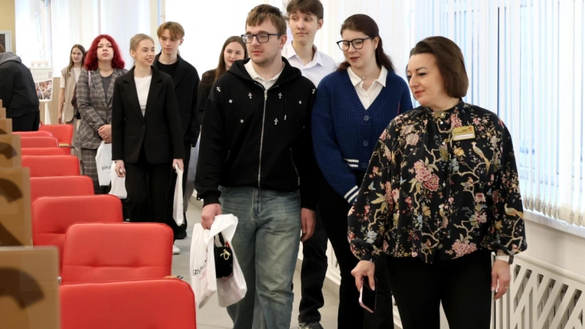 Будущие специалисты узнали о карьере в центрах «Мои Документы»