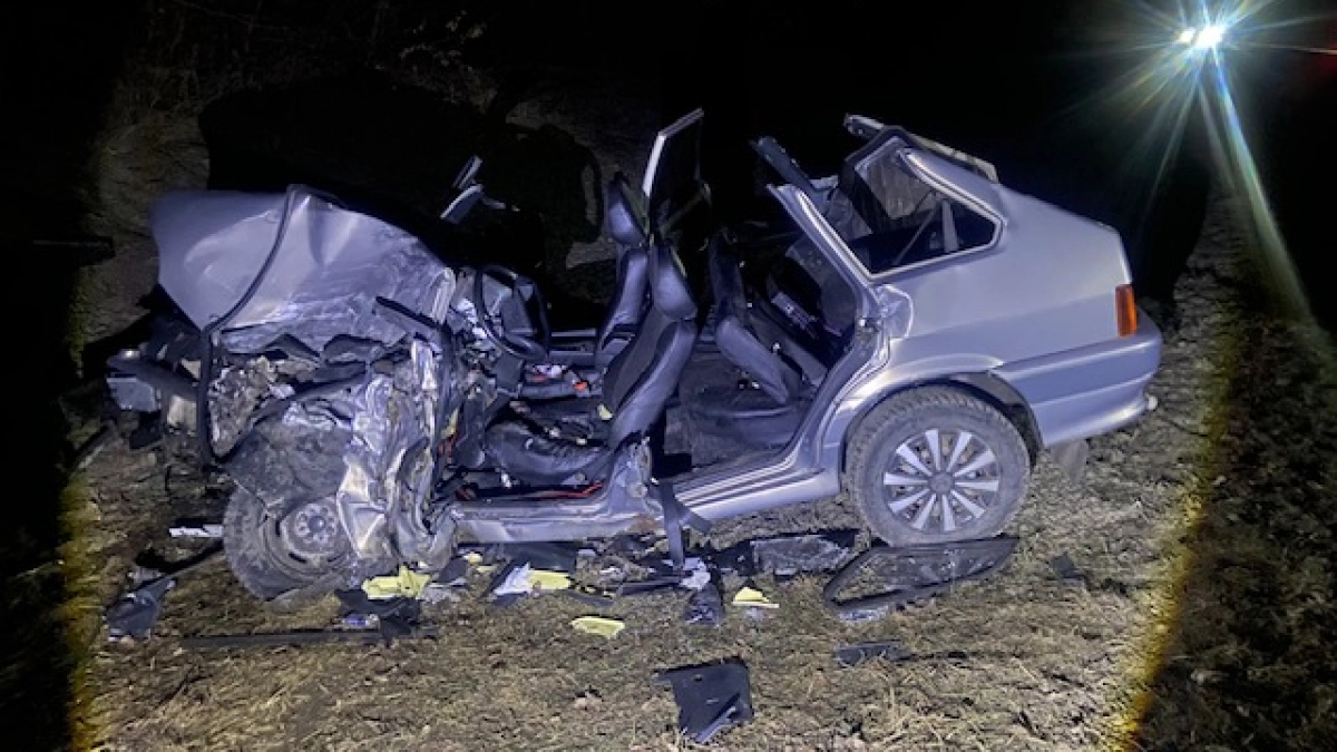 Молодой липчанин скончался после столкновения легковушки с грузовиком