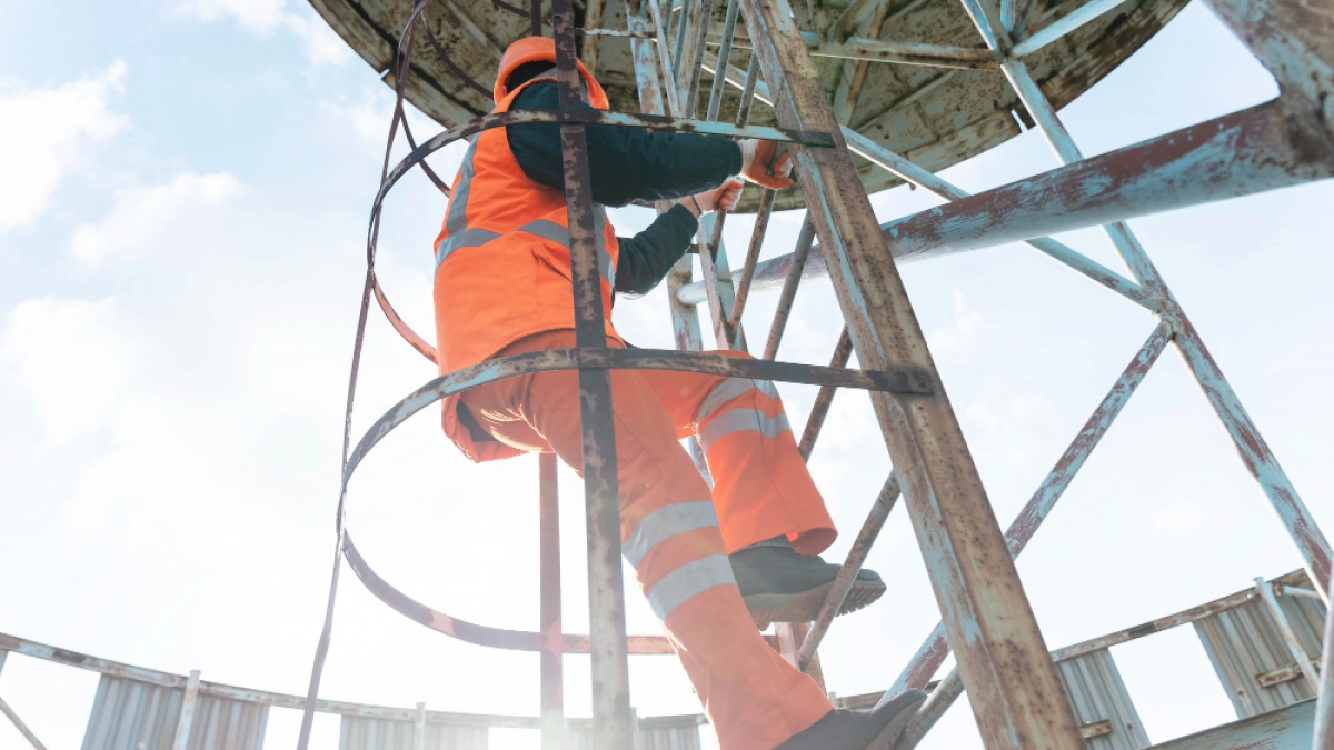  Добринский прокурор отсудил 700 тысяч для рабочего с переломом черепа