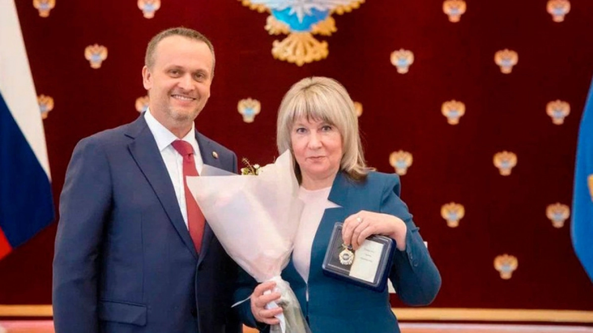 Елецкий транспортник Галина Шаталова получила федеральную награду от министра Никитина