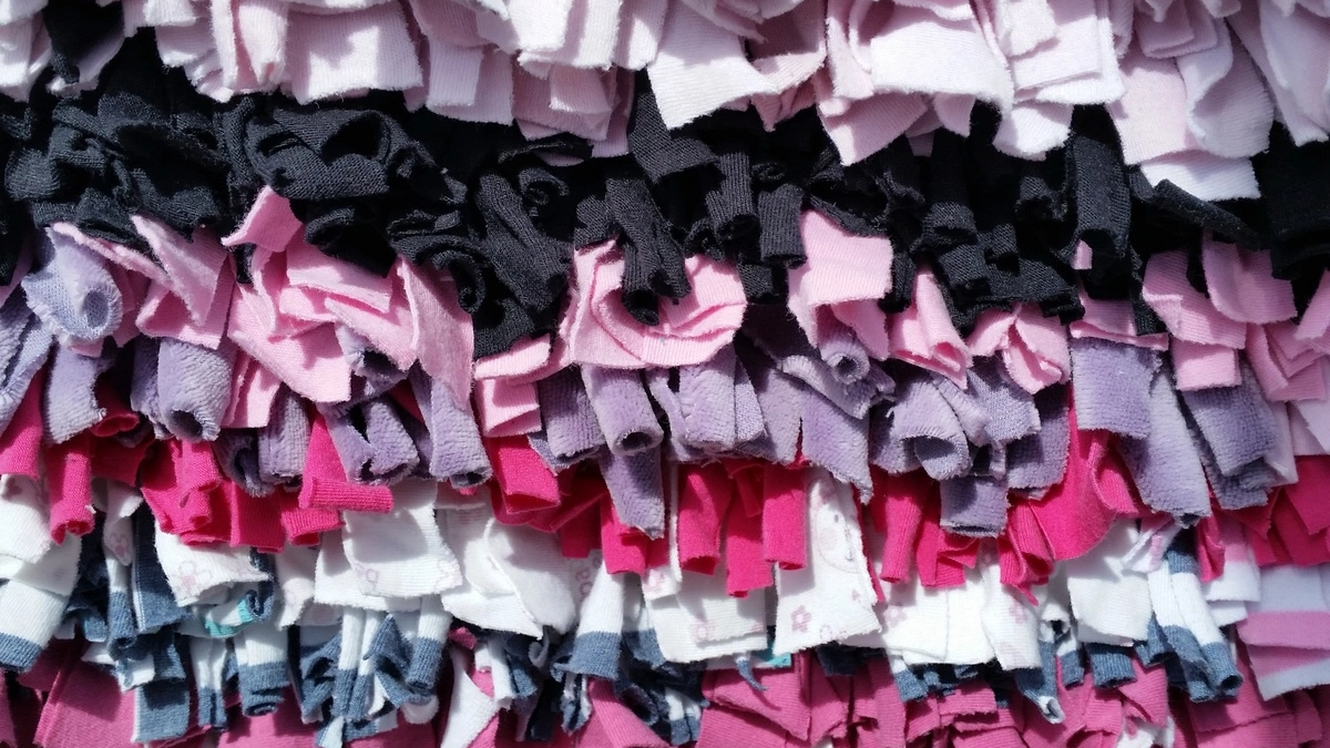 Как их старых тряпок сделать дизайнерские штучки: хитрости для второй жизни текстиля