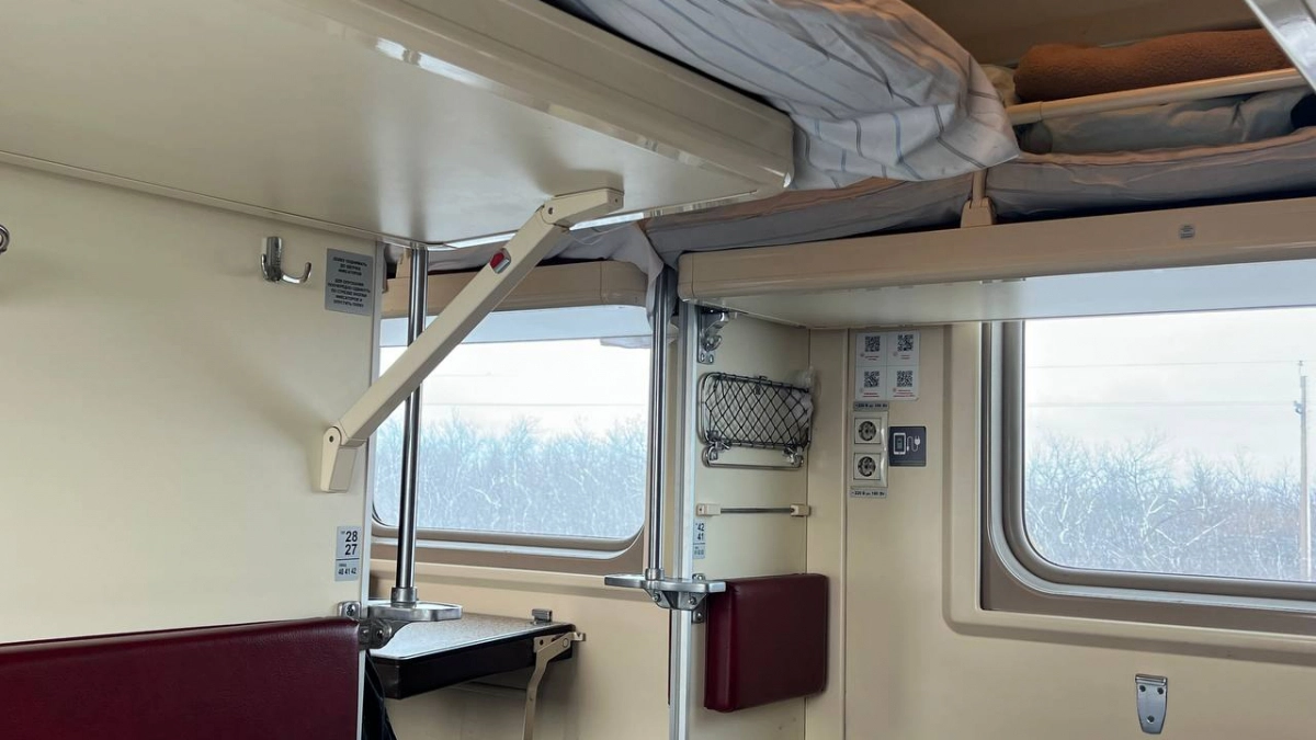 Теперь как раньше уже не будет: в РФ показали купейные вагоны нового поколения с большими полками