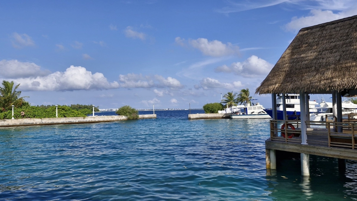 Пока все копят на Турцию, ушлые туристы летят сюда: 5 жарких направлений мая с адекватным чеком