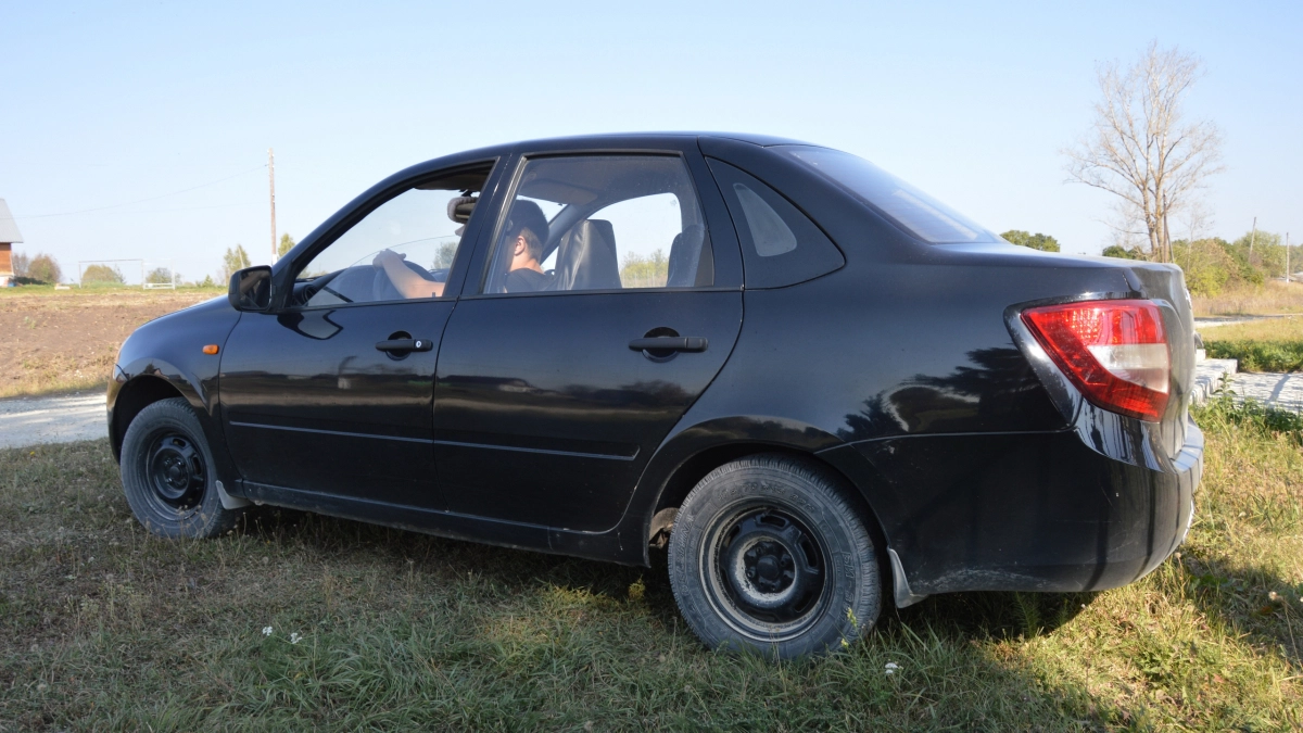 Заглушил двигатель - попал под штраф: новое правило ПДД, которое может довести любого до ручки