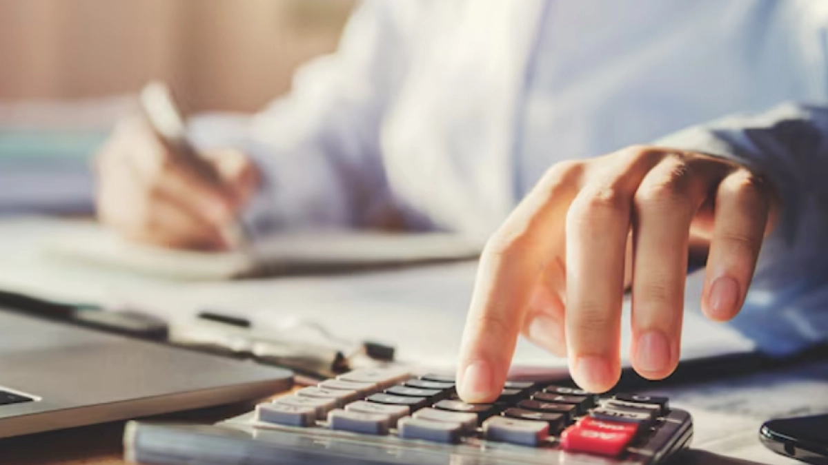 Липецкая налоговая продлила приём на весь апрель