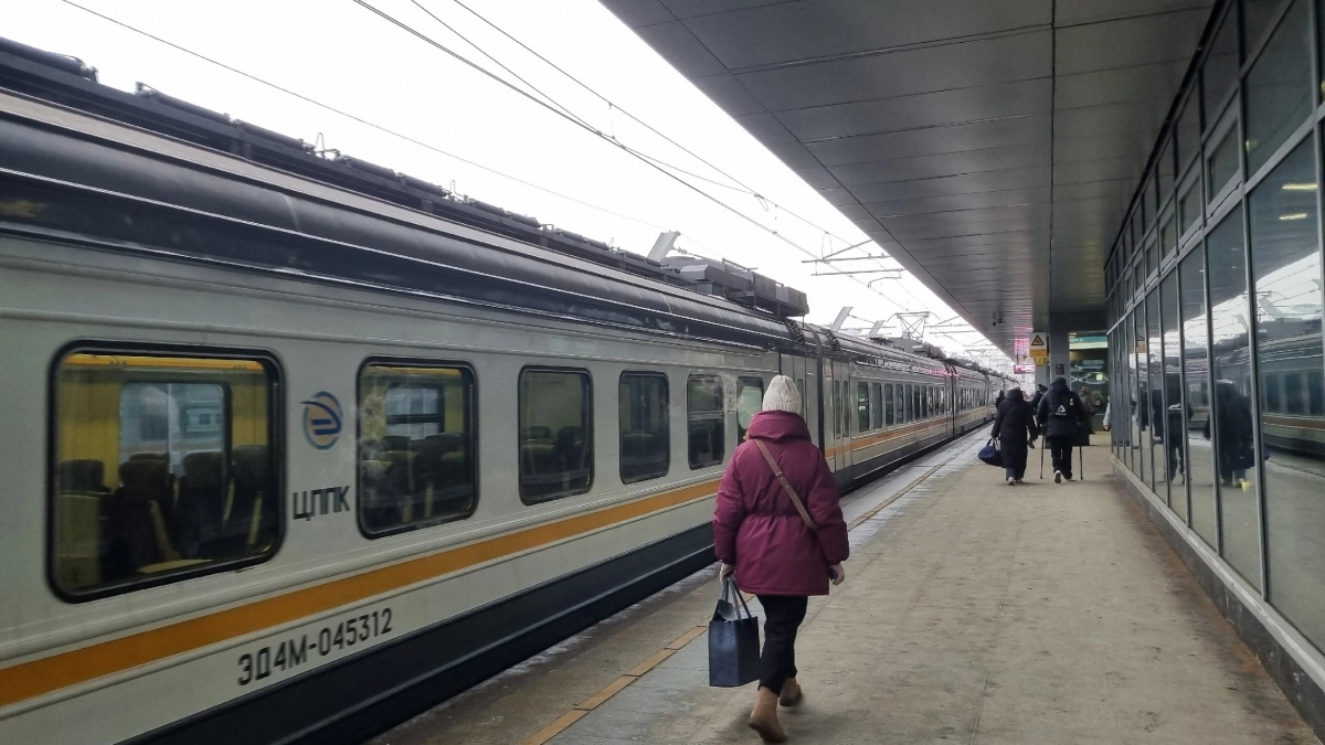 Беру 37 и 54 место - и еду как царица: в поездах экономлю в 2 раза, без тесноты и духоты