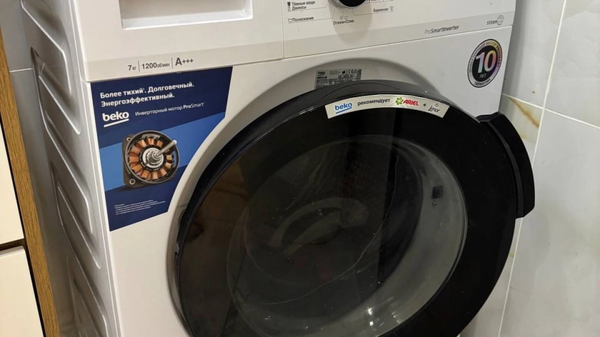 Вот как правильно стирать белые вещи в стиральной машине: лайфхаки для безупречной чистоты