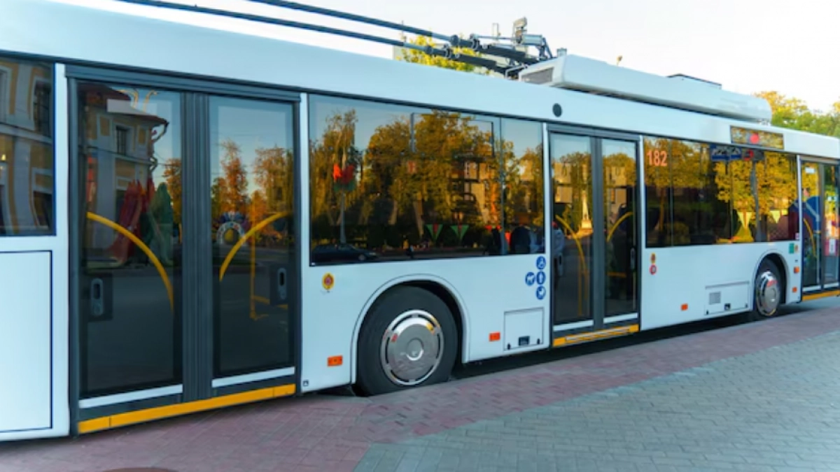 На Пасху запустят платные автобусы до кладбищ