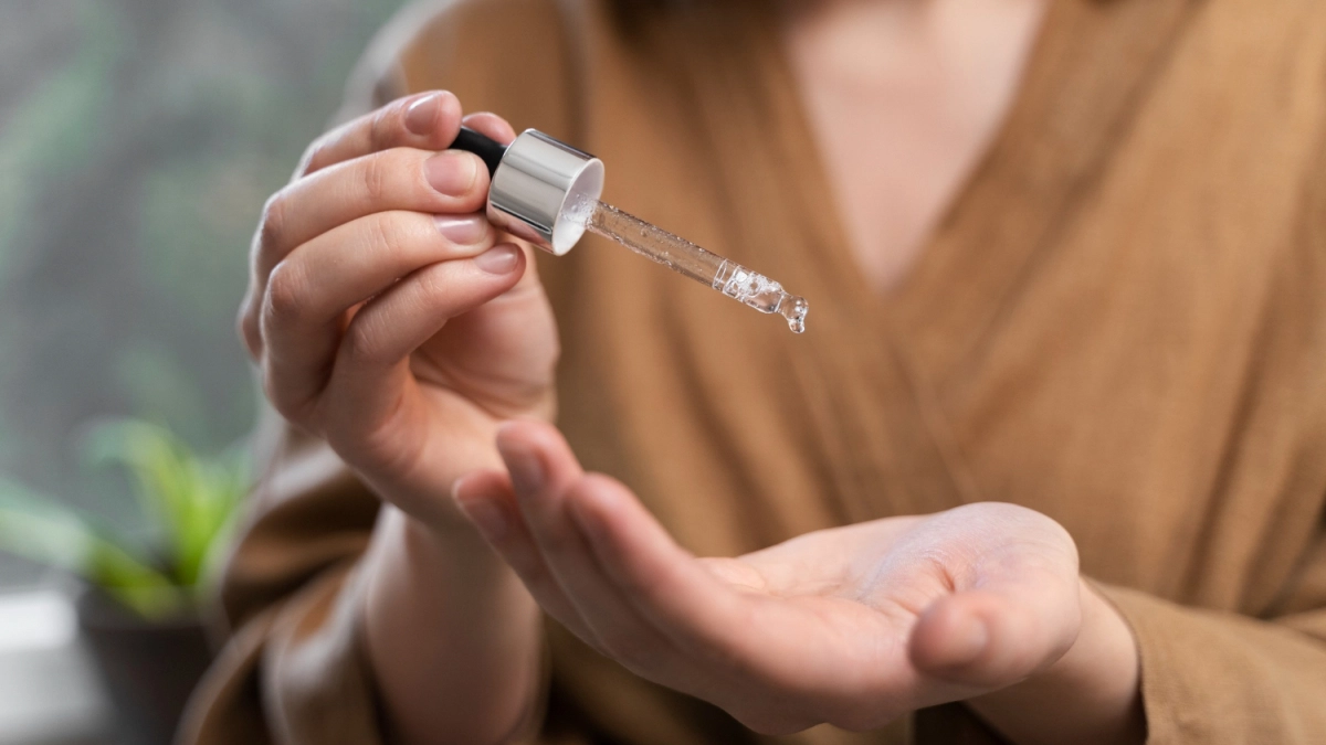 3 капли на ночь: масло вместо уколов красоты - мягкий антивозрастной уход для кожи после 40