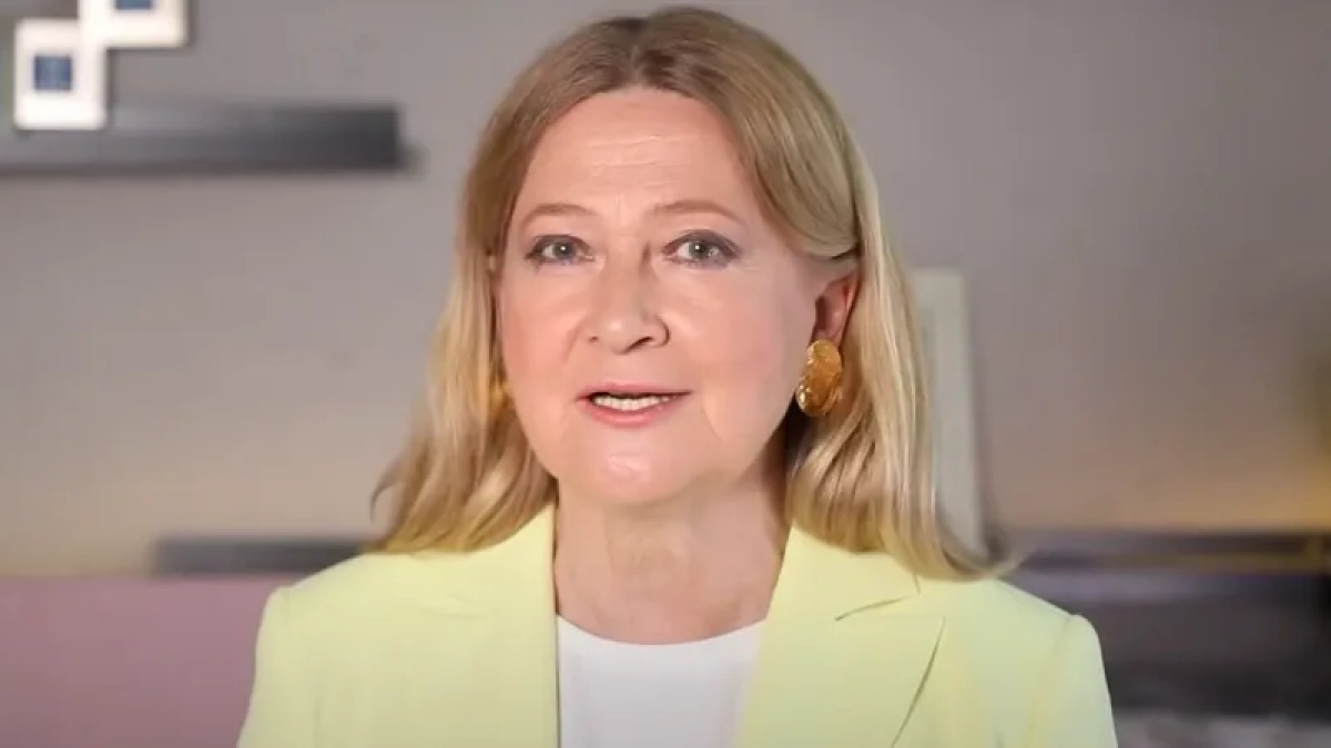 Деньги начнут падать с неба: Глоба назвала знак, которому в апреле можно не работать