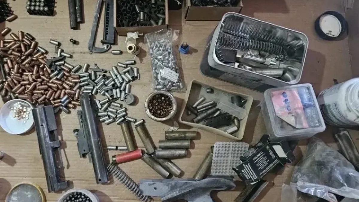 У липчанина дома нашли самодельный оружейный цех