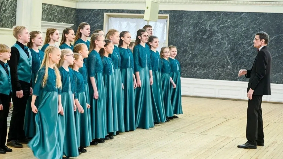 Хор из липецкой школы выступил на сцене Мариинского театра