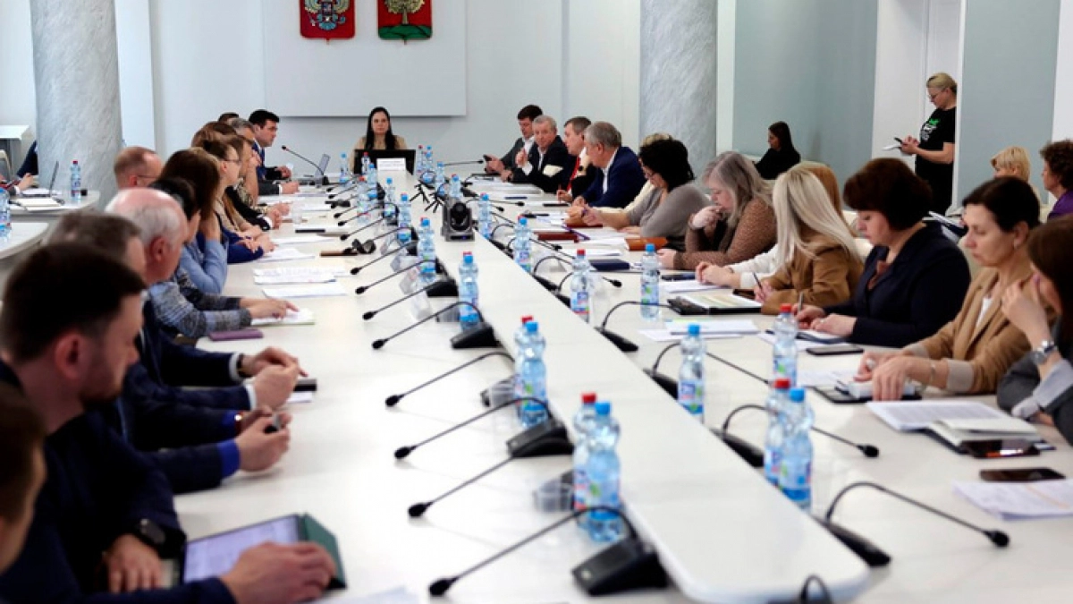 Депутаты Липецкой области зададут 43 вопроса Игорю Артамонову