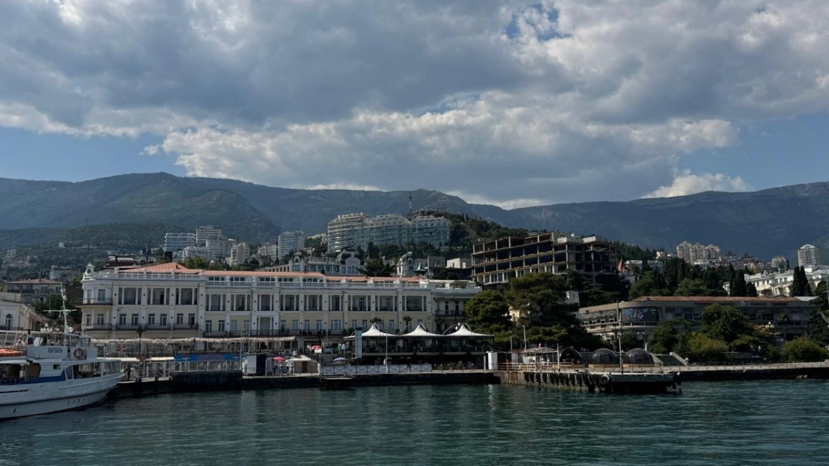 Море лучше Черного: вот куда едут "свои" в 2026 - пляж как на Бали, кормят от пуза, а цены в 2 раза ниже