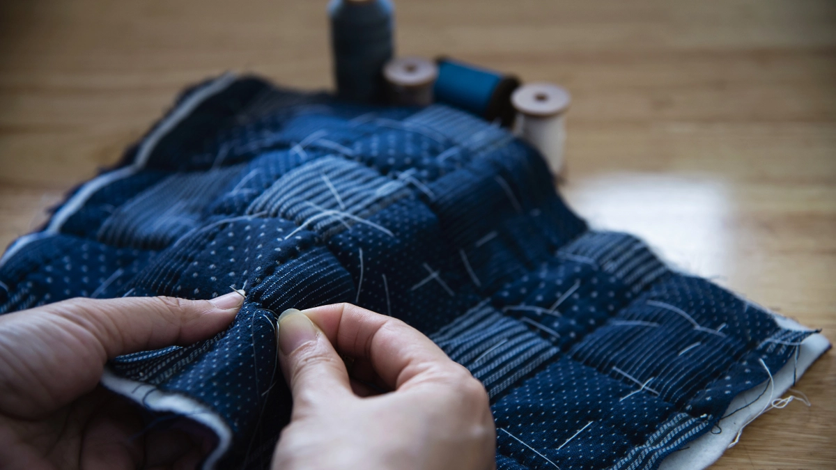 Старые джинсы пригодятся: 19 идей, что сшить и смастерить своими руками