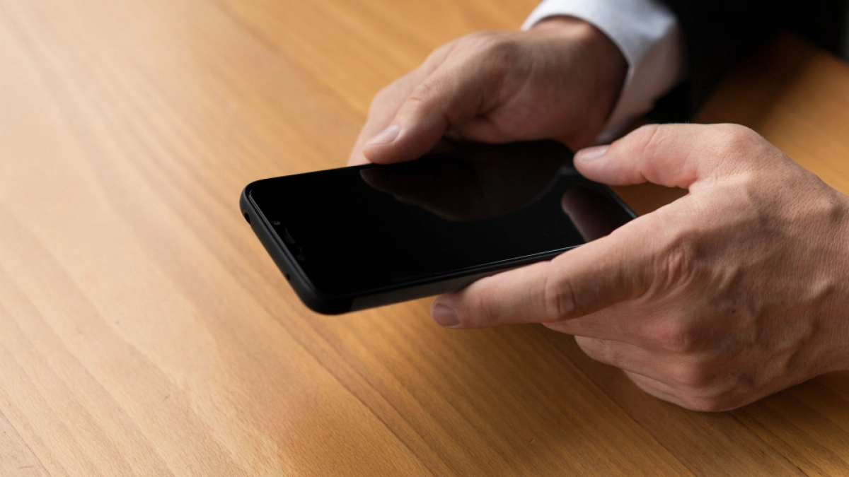 Липчанам объяснили как защитить счёт при краже телефона