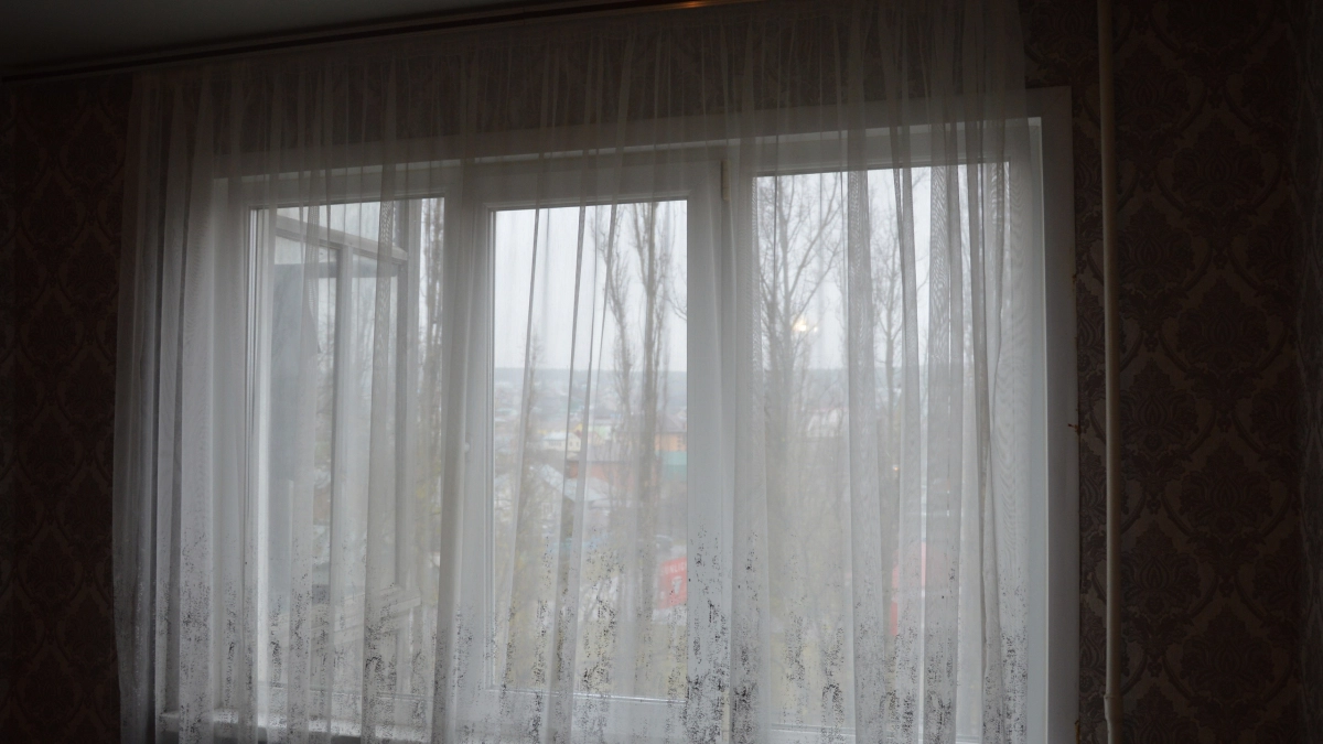Шторы теперь – «колхоз»: что вешают на окна вместо них в современных квартирах