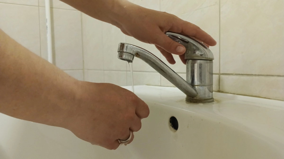 Беру 2 бутылки и плачу за воду вдвое меньше – проверенный лайфхак для тех, у кого счетчики