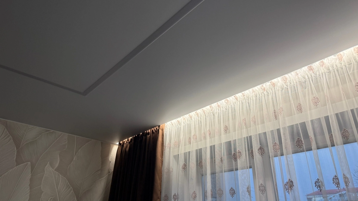 Натяжные потолки больше не в тренде: 4 актуальные альтернативы, которые сделают вашу квартиру стильной
