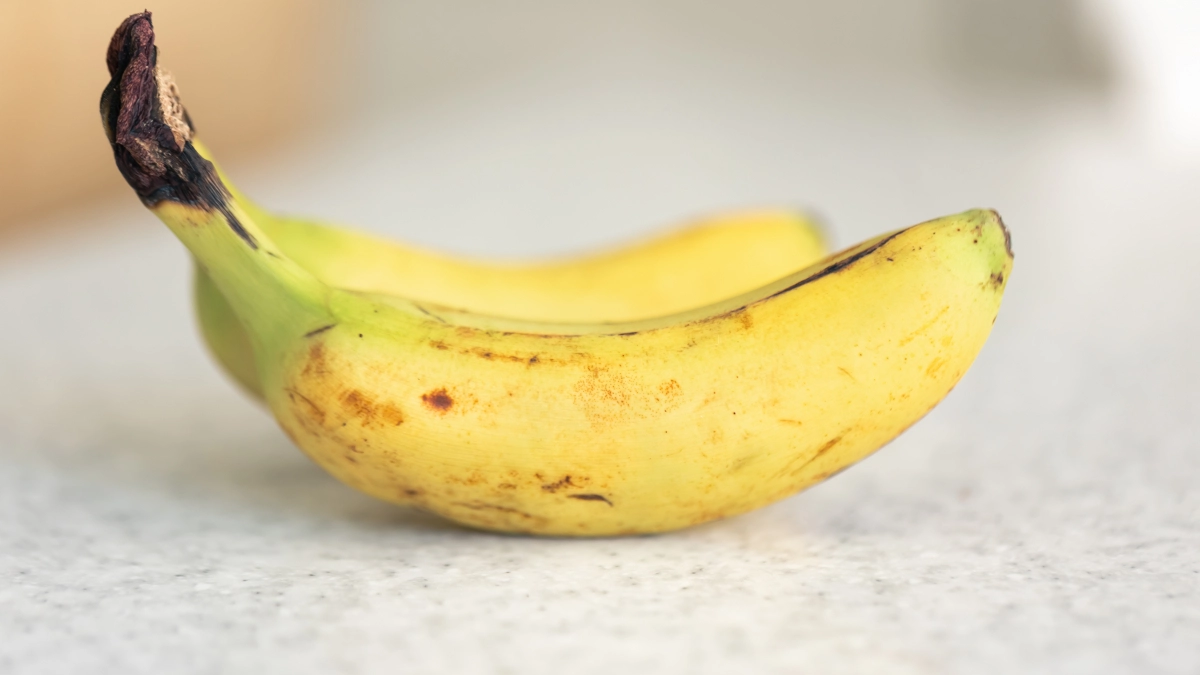 Вы всё это время выбрасывали клад: кухонная вещь, которая творит чудеса с грязью и жиром