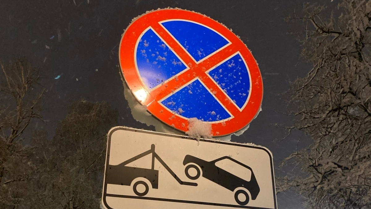 ГАИ пояснила: на парковку для инвалидов без знака могут вставать все водители, если есть только разметка