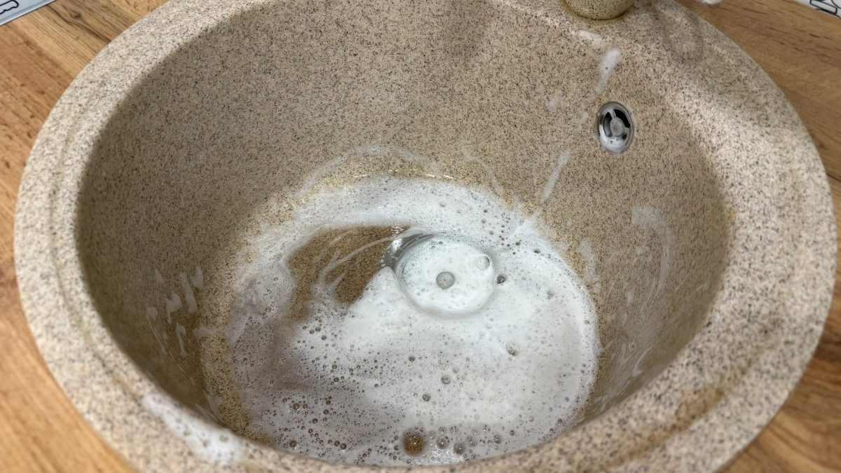 Жир и нагар чищу только так и лучше способа не знаю: проверенная хитрость, после которой уйдут даже самые застарелые и стойкие пятна