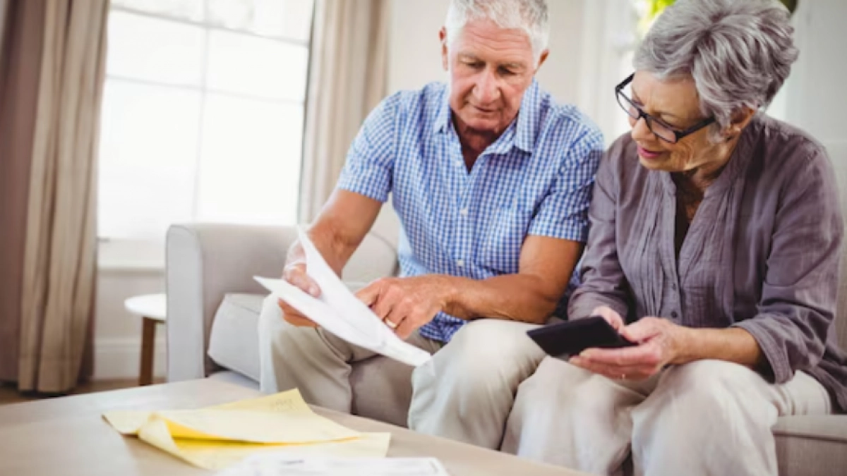 Пенсии и детские пособия липчанам выдадут раньше срока