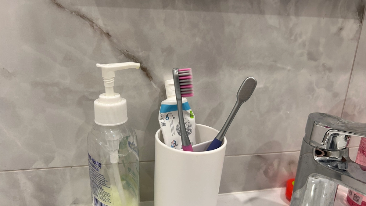 Зубную пасту к маю закупаю разом по 10 штук - и радуюсь своей находчивости: вот каким образом применяю