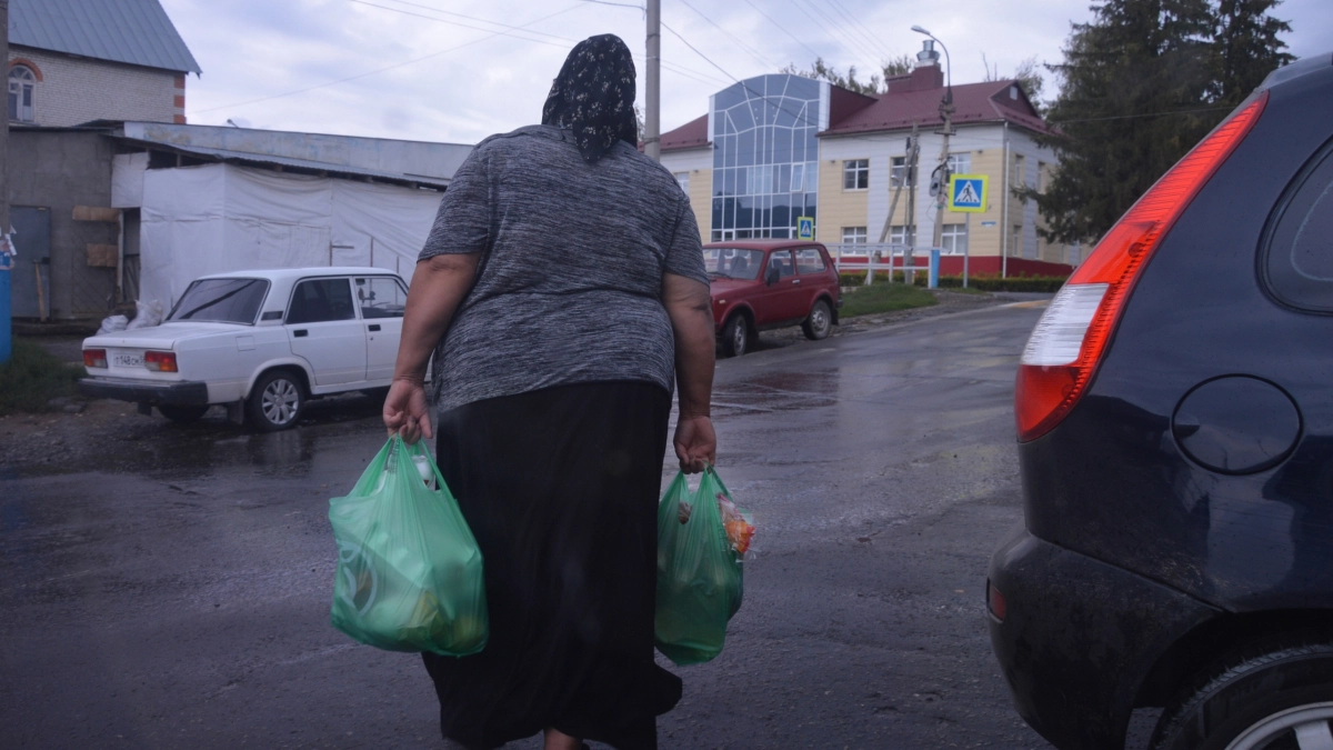 Почему женщины годами остаются в бедности — главные привычки, которые держат в нищете