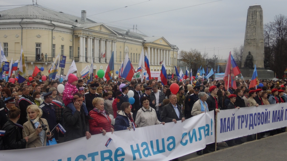 В Липецкой области 324,4 тысячи человек ежедневно работают на благо региона