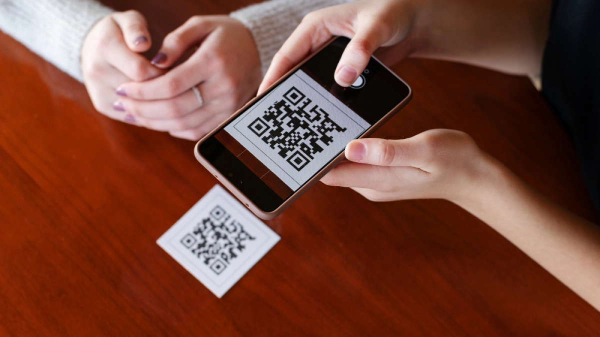 Липчане стали платить QR-кодами на 21% чаще