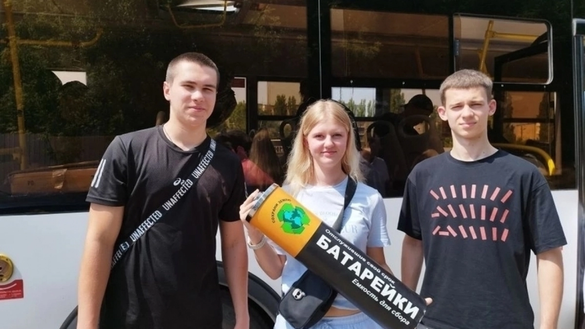 Юные ельчане и их родители собрали вторсырьё в рамках акции «Зелёный автобус»