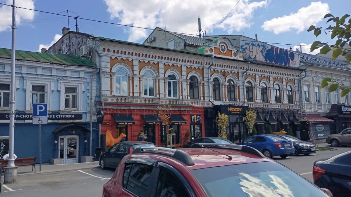 ГАИ теперь дежурит во дворах жилых домов: за что могут оштрафовать, даже если вы живёте рядом