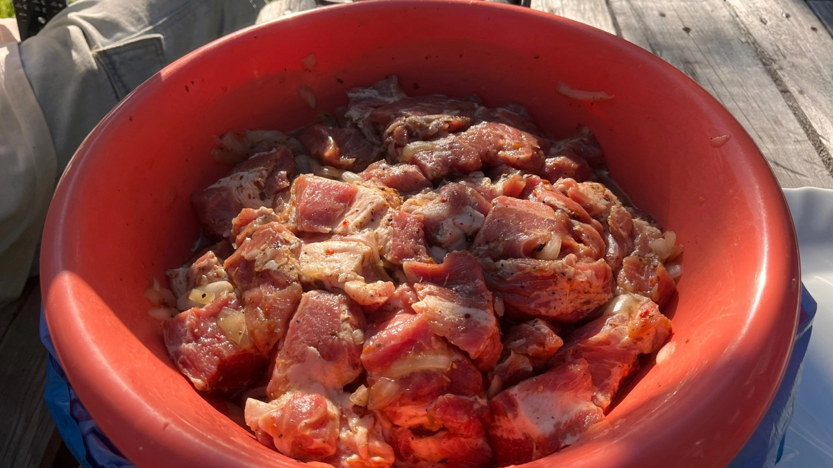 Не курица и не свинина: диетологи назвали мясо, которое полезнее и поможет похудеть без диет